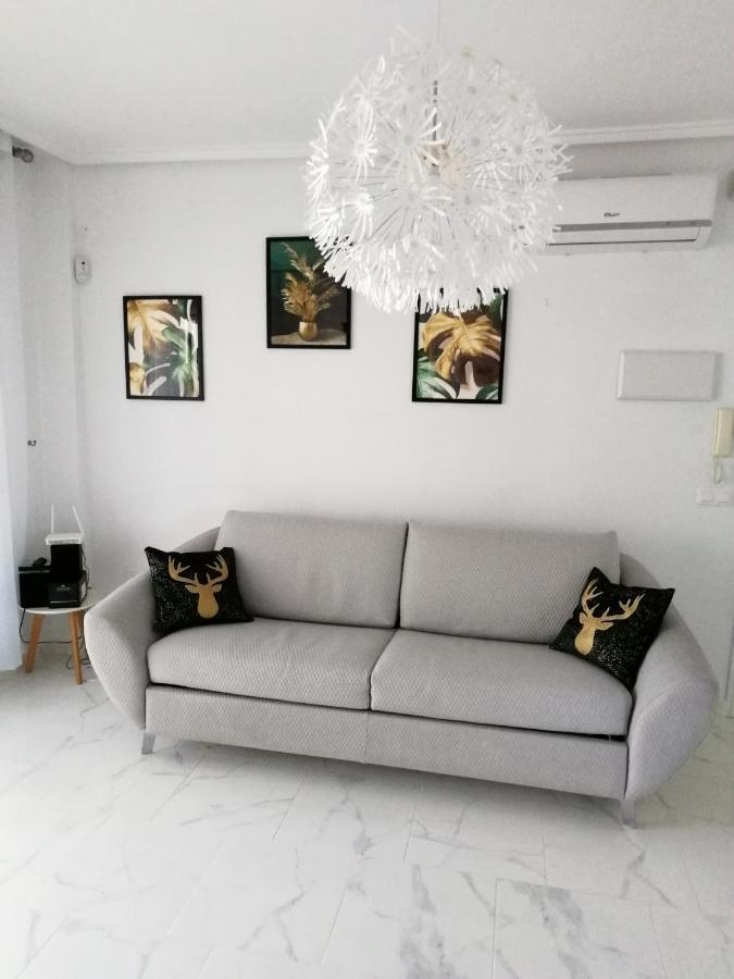 Villa Susana ตอร์เรเวียคา ภายนอก รูปภาพ